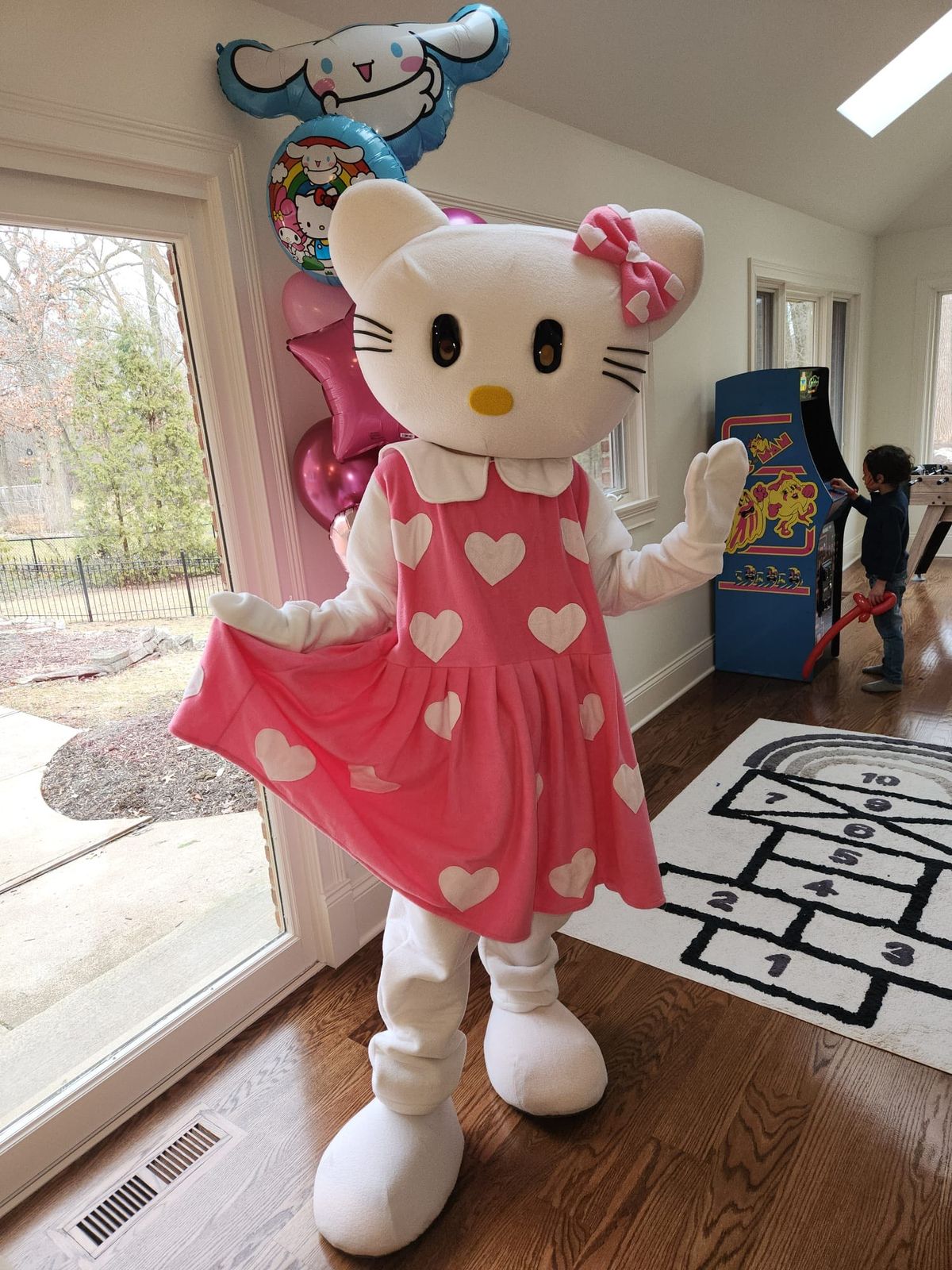 Hello Kitty mascot character for birthday parties in San Jose
